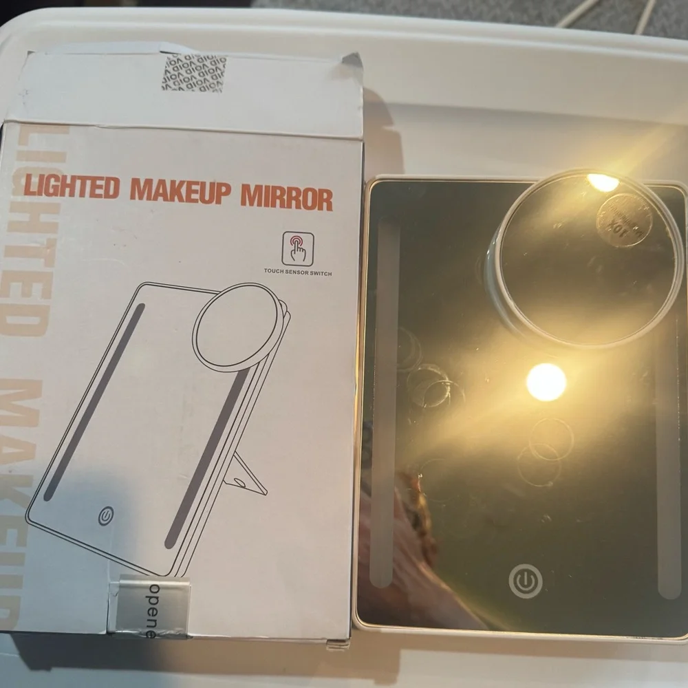 Illuminated Touch Sensor Makeup Mirror - Silver